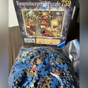 Ravensburger Escape Puzzle